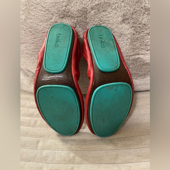 Tieks by Gavrieli in Cardinal Red - Picture 3 of 10